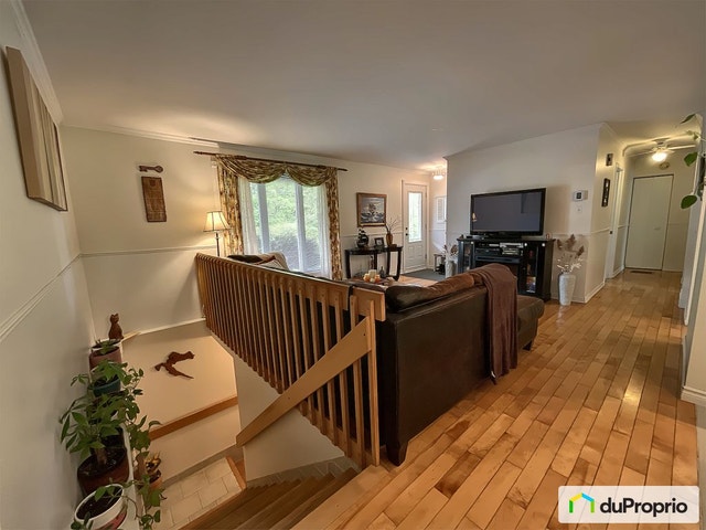 $539,000 - Bungalow for sale in Sherbrooke (Jacques-Cartier) — photo 2