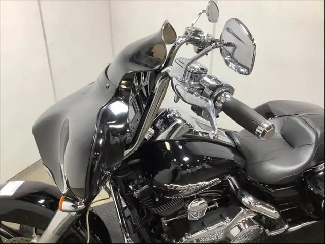 2015 harley-davidson Flxhi Street Glide Motorcycle in Cargo & Utility Trailers in Richmond - Image 22