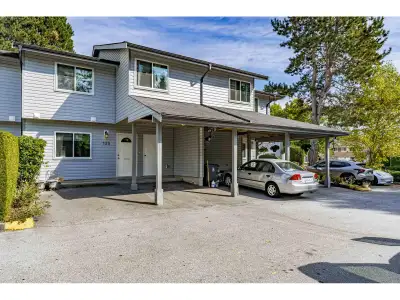 Spacious and Bright 1387 Sq Ft 3 Bedrooms, 2 Bathrooms Centrally Located Close to Transit, Shopping,...