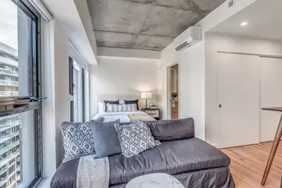2.5 Studio condo tout inclus a louer Sud Ouest Griffin Square, View more