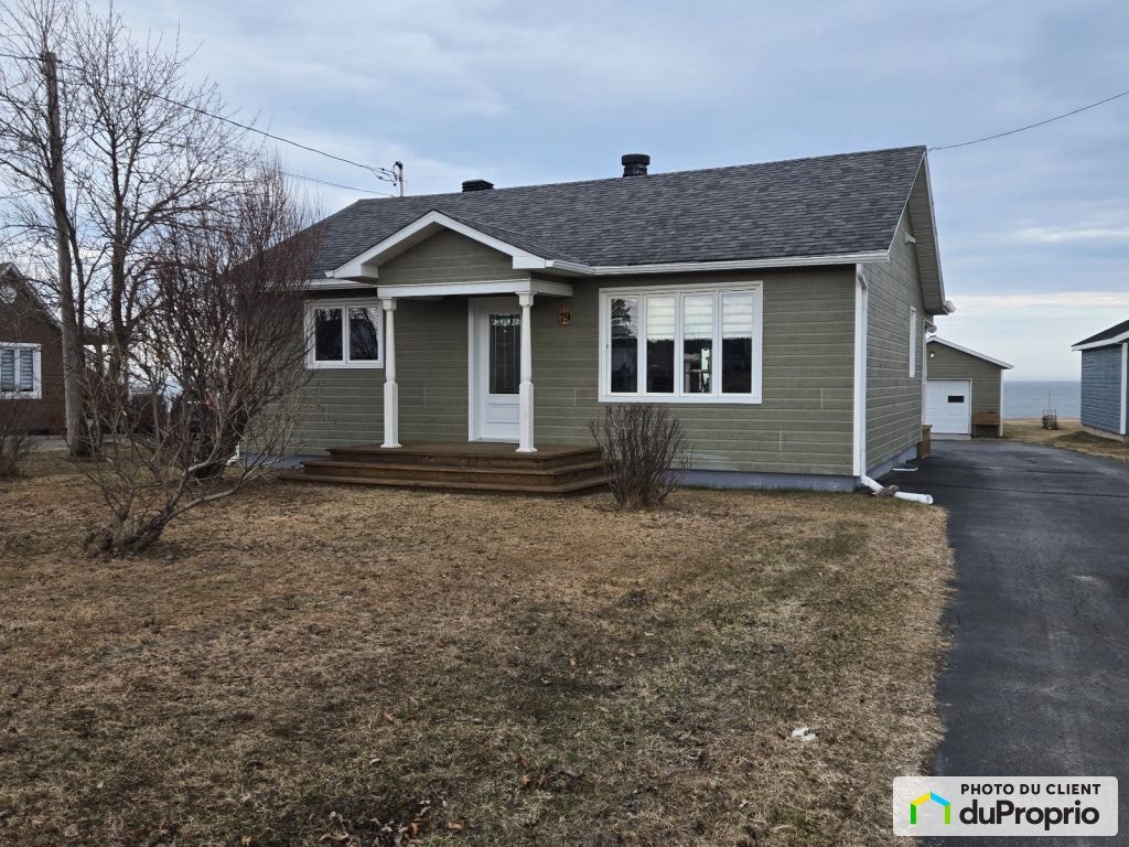 $360,000 - Bungalow for sale in Grande-Riviere — photo 1