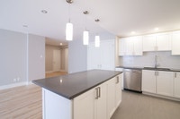 Semi-renovated Akelius two bedroom apartment for rent. Located near Doctor Penfield & De La Montagne... (image 3)