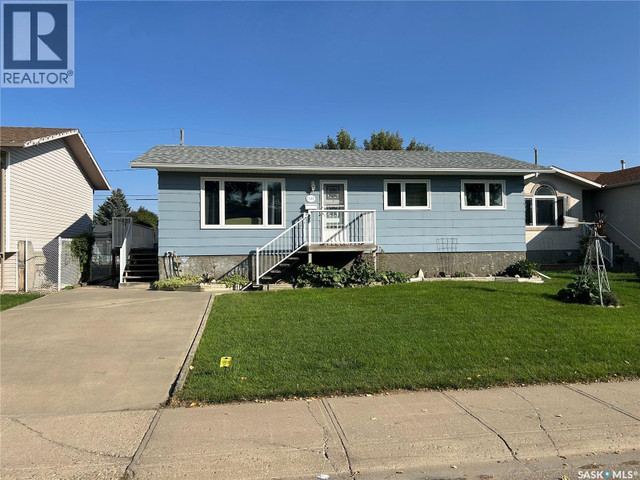 1534 Athabasca STREET W Moose Jaw, Saskatchewan in Houses for Sale in Moose Jaw
