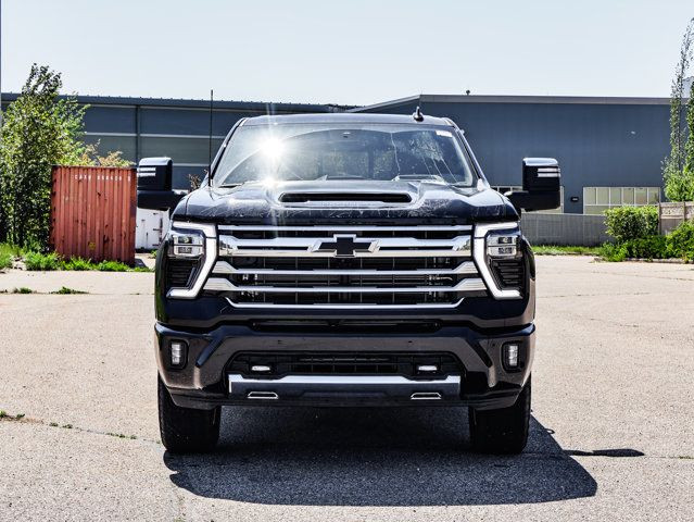 2025 Chevrolet Silverado 3500HD High Country in Cars & Trucks in Strathcona County - Image 3