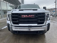 Shaw GMC Chevrolet Buick This particular low mileage DEMO 2025 GMC Sierra 2500HD Pro Crew Cab Standa... (image 8)