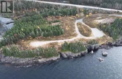 Beautiful oceanfront property located on the Eastport Peninsula with an expansive view of Eastport B...