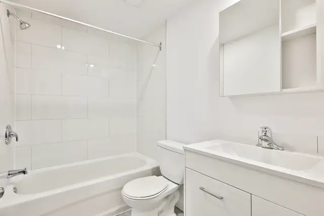 4 1/2 EAU CHAUD INCL  PARC LAURIER LONGUEUIL in Long Term Rentals in Longueuil / South Shore - Image 4