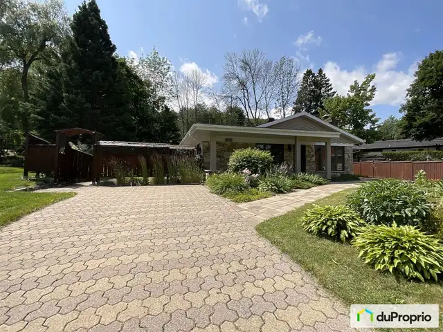 $840,000 - Bungalow for sale in Cap-Rouge in Houses for Sale in Québec City - Image 4