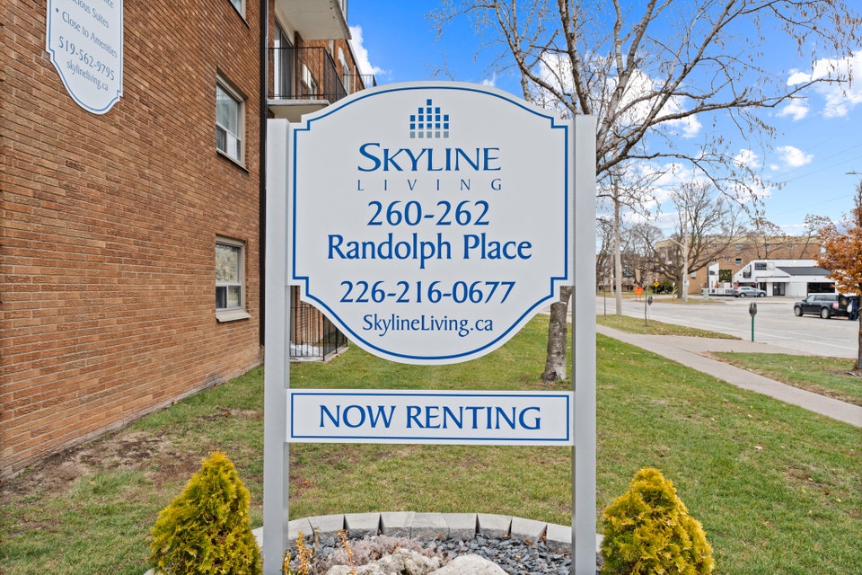 Randal Court Apartments - 1 Bedroom, 1 Bath A Apartment for Rent 3