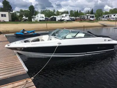 2015 Campion Allente 595 (21.6 pieds) Open Deck 7 passagers avec Plateforme et Remorque EZLOA roues...