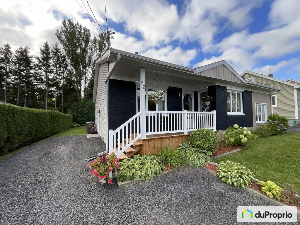 $215,000 - Bungalow for sale in Amqui — photo 1