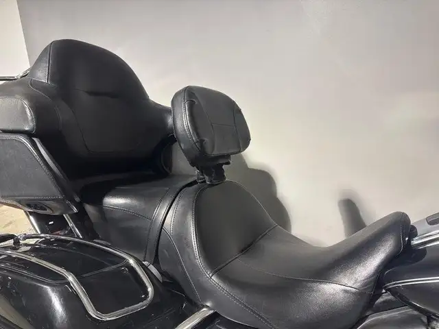 2015 Harley-Davidson FLHTCUL - Electra Glide Ultra Classic Low in Sport Touring in Edmonton - Image 20