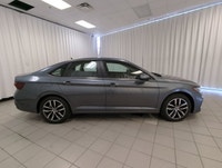 This 2025 Volkswagen Jetta Comfortline is a smart choice for drivers who want modern efficiency, eve... (image 8)