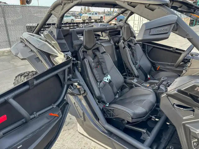 2025 Can-Am Maverick X3 X ds TURBO RR Triple Black in ATVs in Edmonton - Image 14