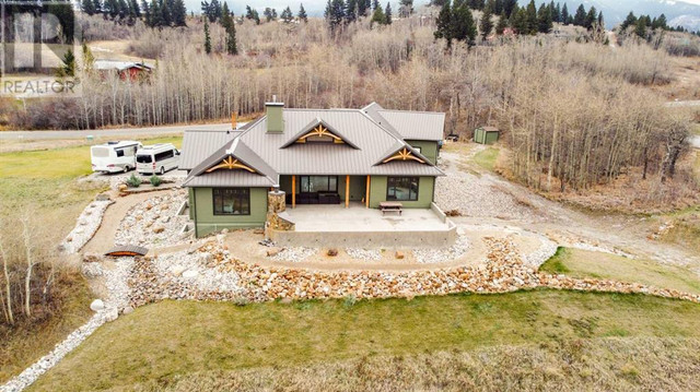 48 Villa Vega Acres Rural Pincher Creek No. 9, M.D. of, Alberta in Houses for Sale in Lethbridge - Image 2