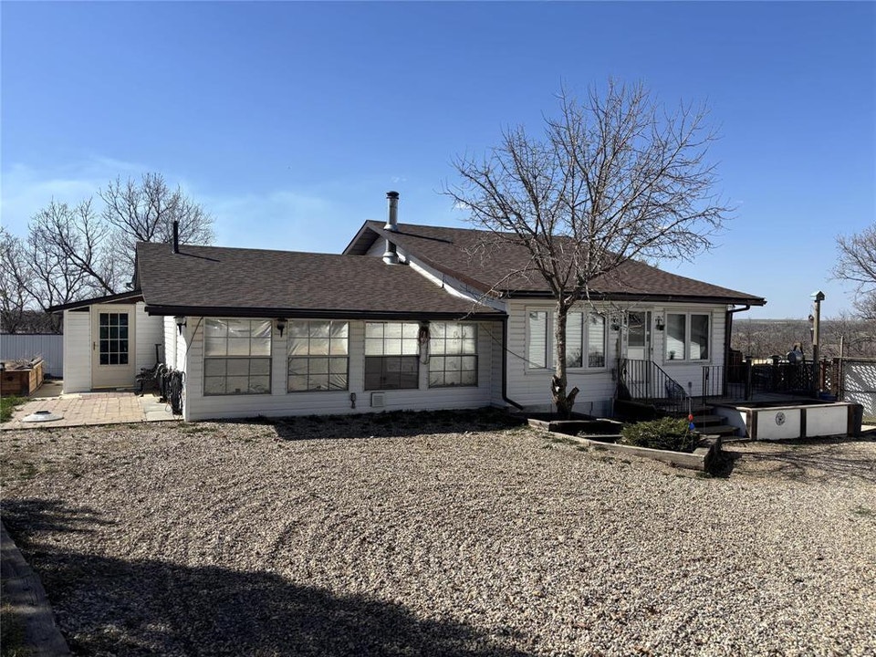 72 Arnold Lane Brandon, Manitoba | Houses for Sale | Brandon | Free
