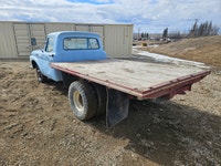This item(s) are selling by Online Timed Auction Equipment Consignment Auction Bidding Opens: 9 AM -... (image 2)