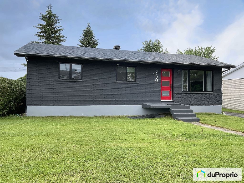 $449,900 - Bungalow for sale in Berthierville — photo 1