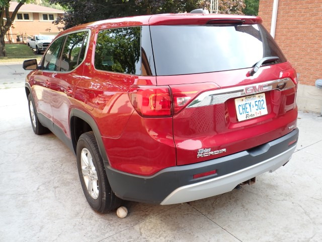 GMC Acadia SUV in Cars & Trucks in Kitchener / Waterloo - Image 2