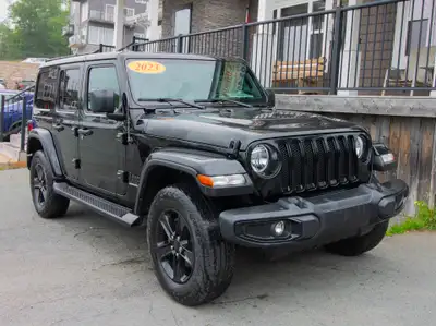 [43,769km AC / Tilt & Telescopic Steering / Power Windows-Mirrors-Locks-Keyless Entry / Cruise Contr...
