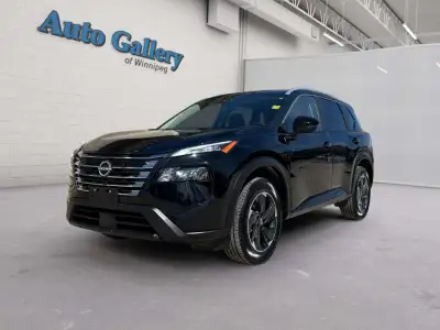 Intelligent All-Wheel Drive | Idle Stop/Start System | Power Panoramic Moonroof | Xtronic CVT | Heat...