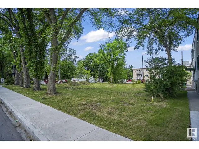 12414 113 AV NW Edmonton, Alberta62863766297218121