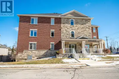 204 - 95 WILSON STREET W Hamilton (Ancaster), Ontario