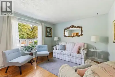 ATTENTION FIRST-TIME BUYERS, DOWNSIZERS & INVESTORS! Discover this charming home just minutes from v...