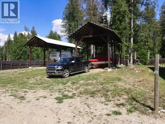 1701 Ireland Road Unit# 9 Seymour Arm, British Columbia in Land for Sale in Kamloops - Image 3