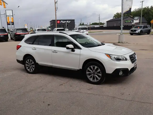 2017 Subaru OUTBACK Premier Tech Pkg5769465913842278422