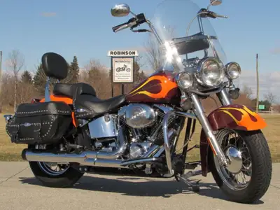 - Rinehart Exhaust - Bars and Custom Paint! This awesome 2003 Heritage Softail Classic Looks Sweet a...