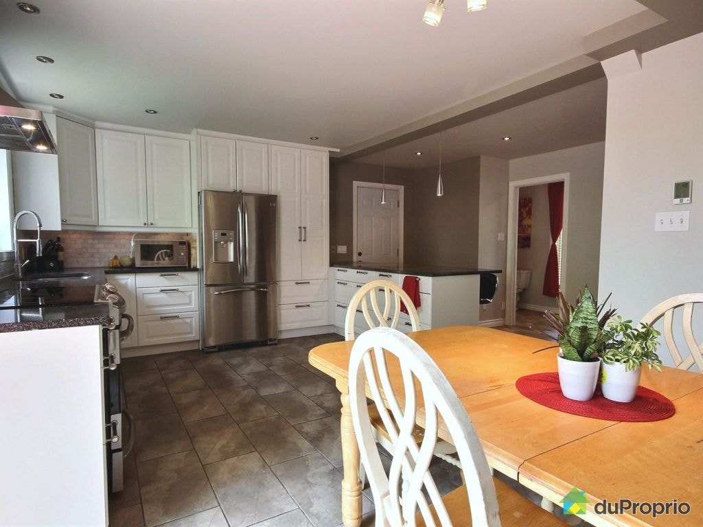 $669,900 - 2 Storey for sale in St-Jean-Chrysostome — photo 3