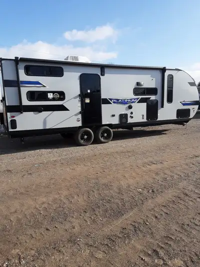 Fully featured, lightweight, and easy to tow, Salem FSX offers convenience in a tiny package. Perfec...