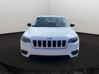 This Jeep Cherokee has a strong Regular Unleaded V-6 3.2 L/198 engine powering this Automatic transm... (image 5)