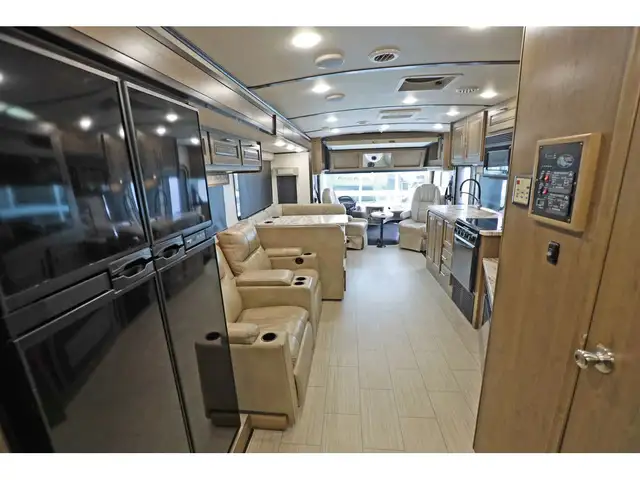2020 Forest River FR3 34 DS Classe A VR / RV 2 Extension + Foyer in RVs & Motorhomes in Laval / North Shore - Image 9