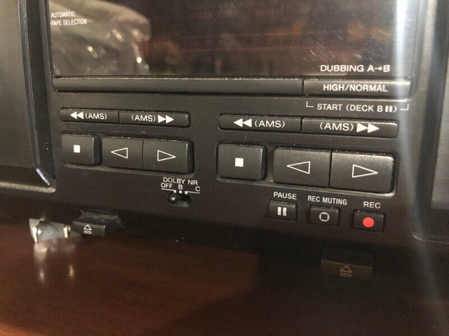 Sony Cassette Player in General Electronics in Oshawa / Durham Region - Image 2