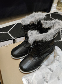 Totes Alexa Women's Snow Boots - Black - Size 9M/Euro 39-40