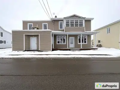 Disponible maintenant, superbe maison de 5 chambres à coucher et garage attaché, possibilité d'avoir...