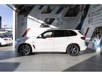2023 BMW X5 xDrive45e 3.0L I6 AWD 8-Speed Automatic Sport EXTERIOR - MINERAL WHITE METALLIC INTERIOR... (image 4)