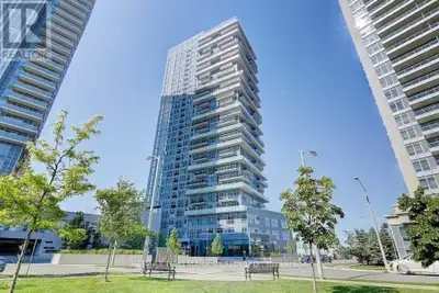 Gorgeous Tridel Build High Rise Condo, Bright & Beautiful 1 Bed + Den/Full Bath. Owned Parking, Lami...