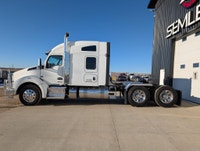 1 Owner 2022 Kenworth T880 Tandem with Cooler Pack Wet Kit KMS: 636,151 HRS: 13,603 Over 20k just sp... (image 8)