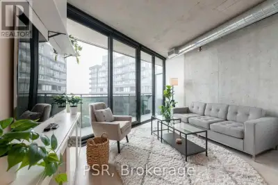 712 - 21 LAWREN HARRIS SQUARE Toronto (Waterfront Communities),