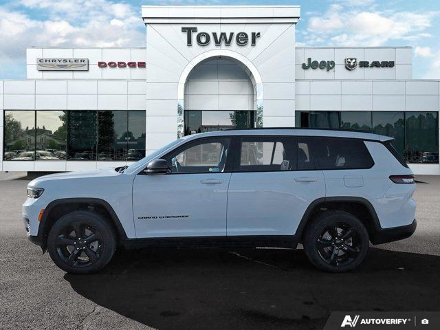 2024 Jeep Grand Cherokee L Altitude | Low KMs | Trailer Tow in Cars & Trucks in Calgary - Image 3