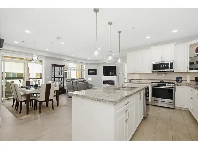 401 32445 SIMON AVENUE Abbotsford, British Columbia in Condos for Sale in Abbotsford - Image 7