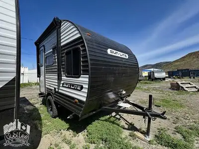 2025 Sun Lite 12FDX Lightweight, versatile, and ready for off-road adventure. Included Options: Hybr...