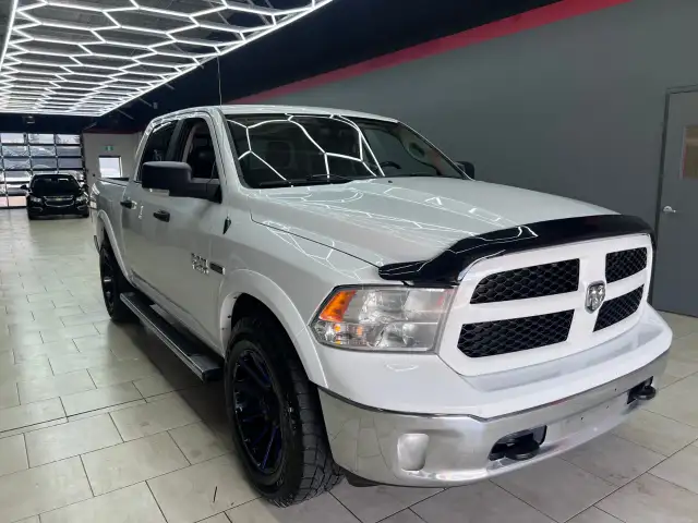2017 Ram 1500550222706372792325