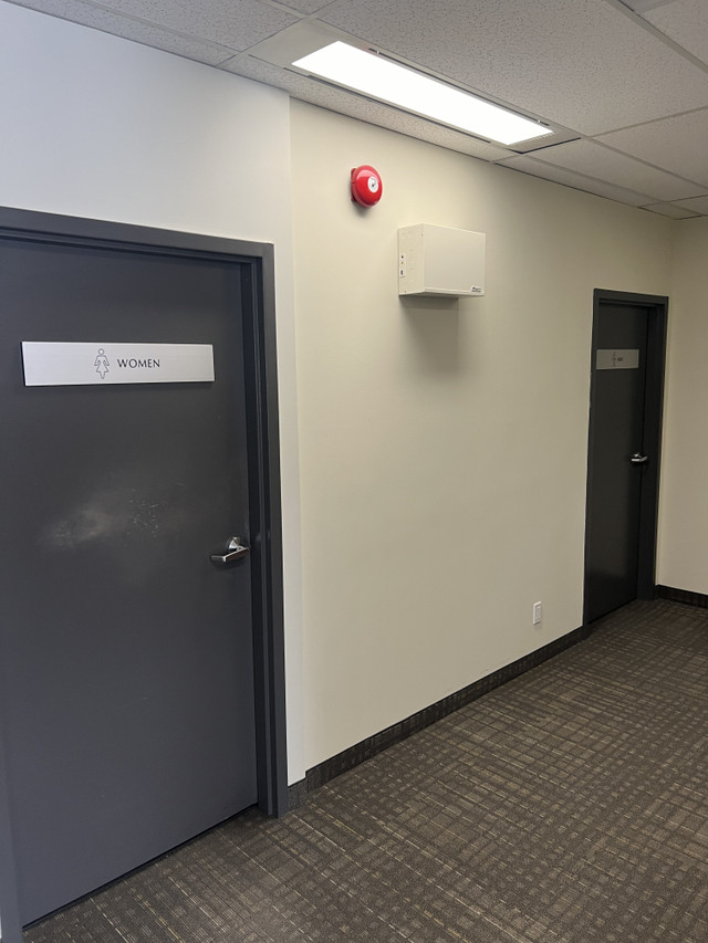 Full Floor Office North East - Quick Downtown Access in Commercial & Office Space for Rent in Calgary - Image 3