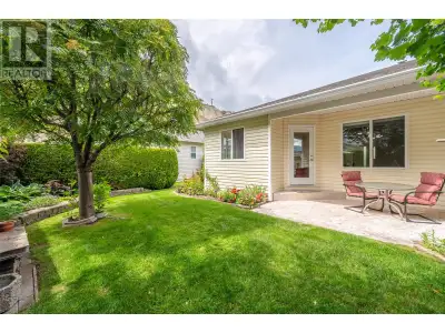 You’re going to love this bright rancher with a quiet & private yard in Red Wing Resort. Original ow...