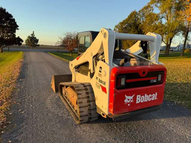 2019 BOBCAT T740 Tracked Skid Steer , Low Hours ! in Heavy Equipment in Ottawa - Image 7
