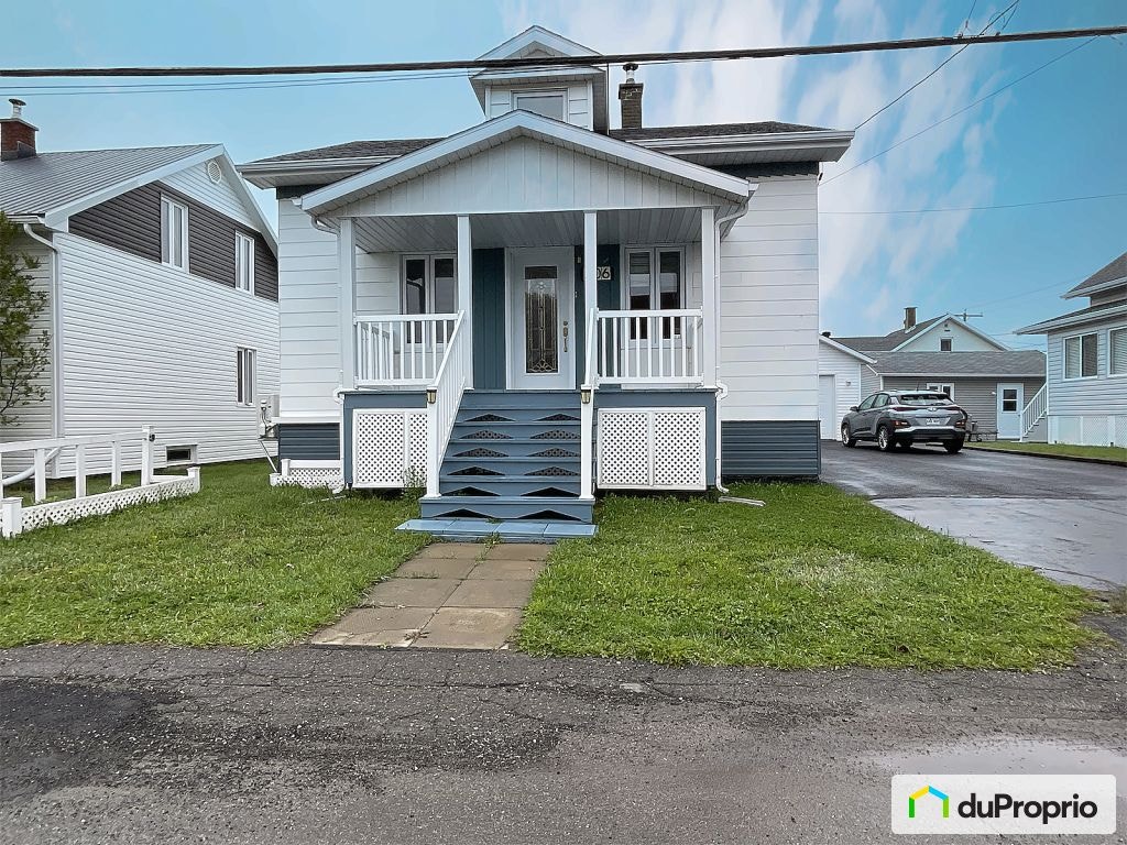 $230,000 - 1 1/2 Storey for sale in Trois-Pistoles — photo 1
